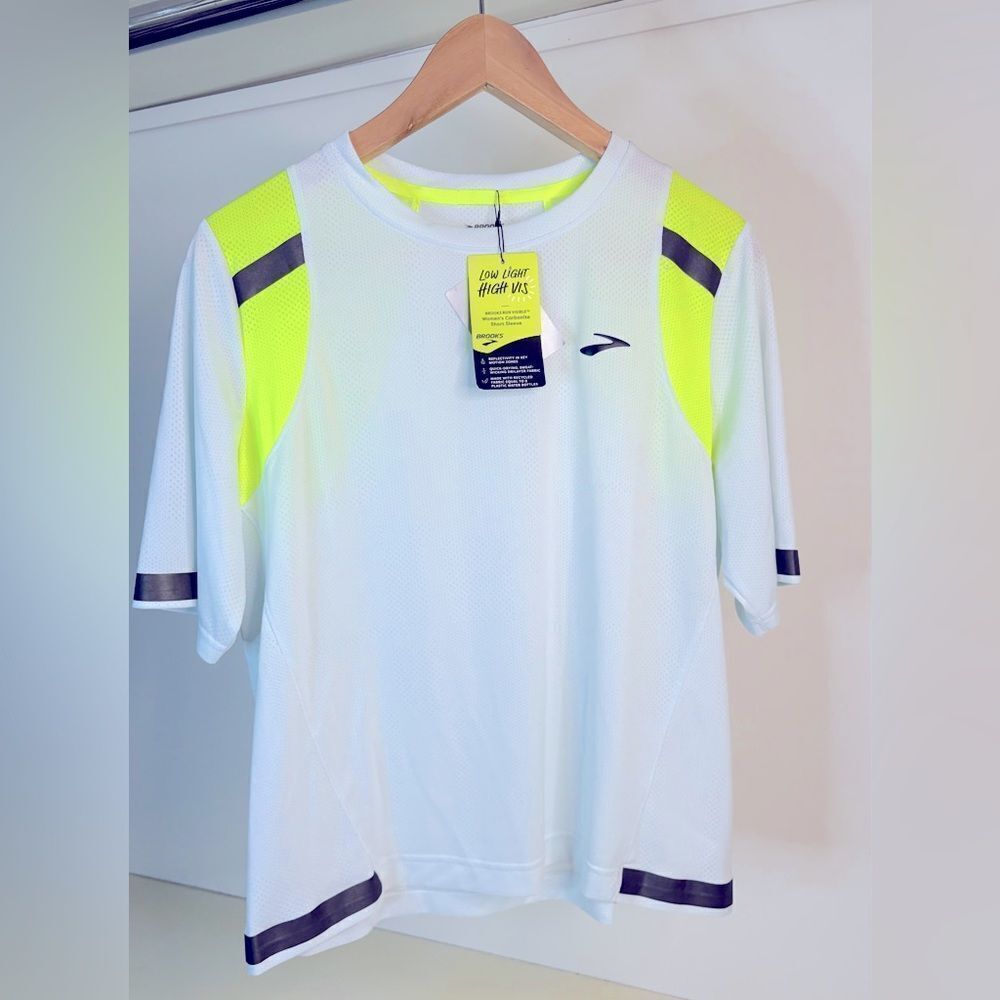 NWT BROOKS WOMENS CARBONITE SHORT SLEEVE REFLECTIVE SHIRT SIZE XL